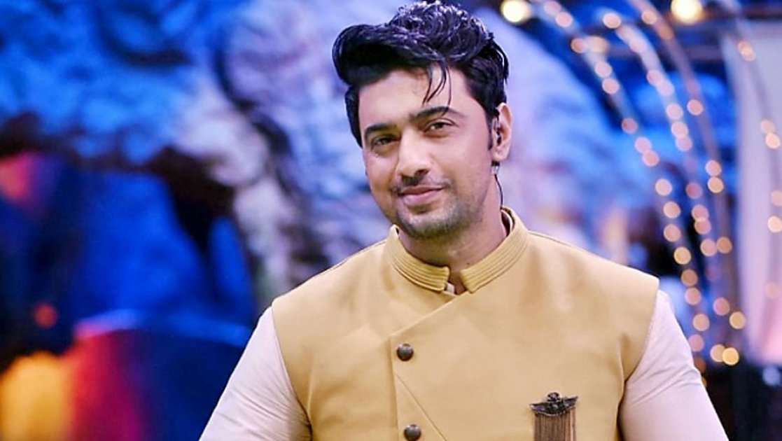 ‘দাদাগিরি’ সঞ্চালক হলেন দেব, সৌরভের বিদায়