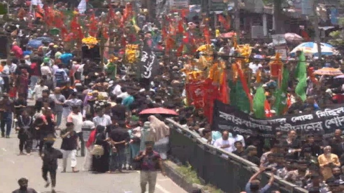 পবিত্র আশুরা যথাযথ মর্যাদায় পালিত হচ্ছে দেশজুড়ে