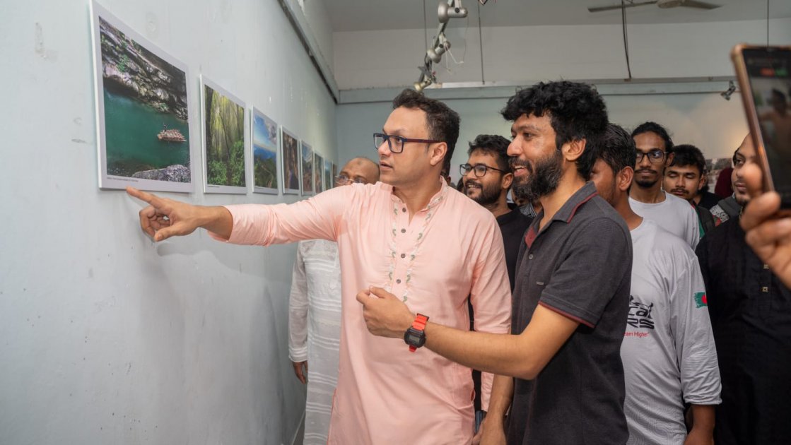ভার্টিক্যাল ড্রিমার্সের আলোকচিত্র প্রদর্শনী চট্টগ্রামে