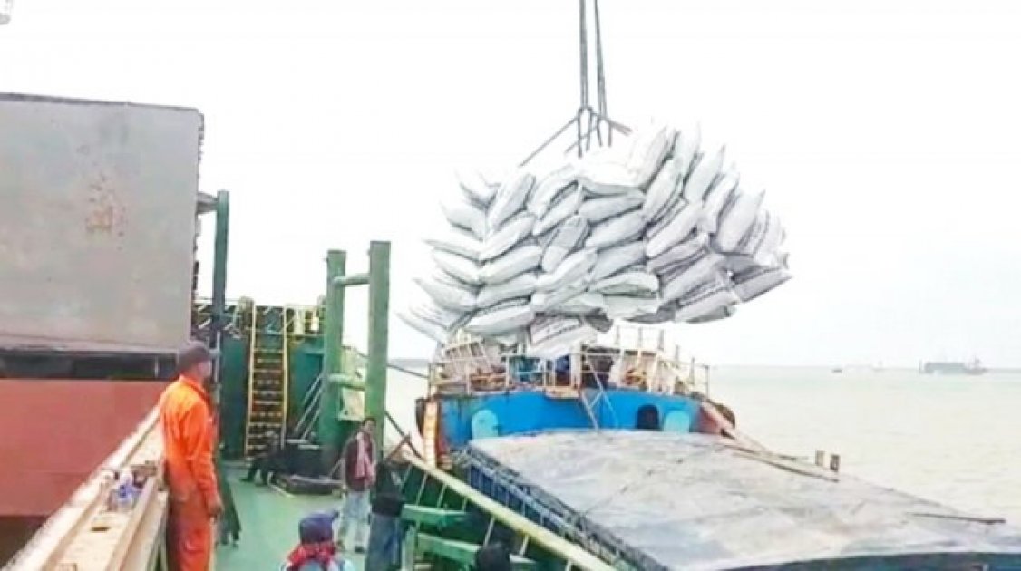 মোংলা বন্দরে পৌঁছেছে ভারতীয় চালের শেষ চালান