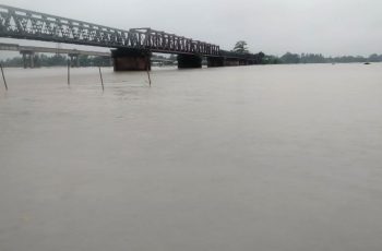 কুড়িগ্রামে দুধকুমার নদীর পানি বিপৎসীমার ওপরে, পানিবন্দি শতাধিক পরিবার