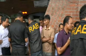 রাজধানীর ৩ হাসপাতালে অভিযান, ১১ দালাল আটক
