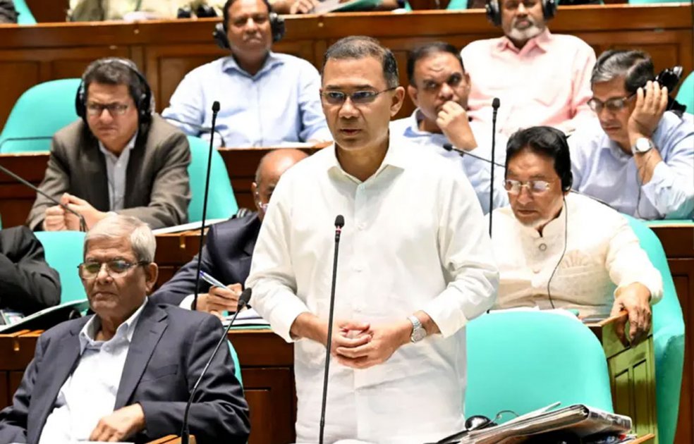 প্রধানমন্ত্রী করমুক্ত আয়সীমা ৪ লাখ টাকায় নিয়ে আসার আহ্বান জানালেন