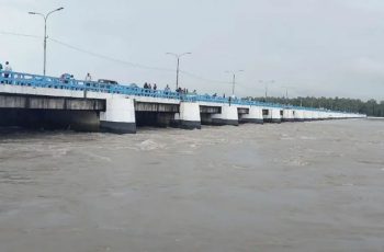 তিস্তার পানি বিপৎসীমার ওপরে, খুলেছে ৪৪ গেট