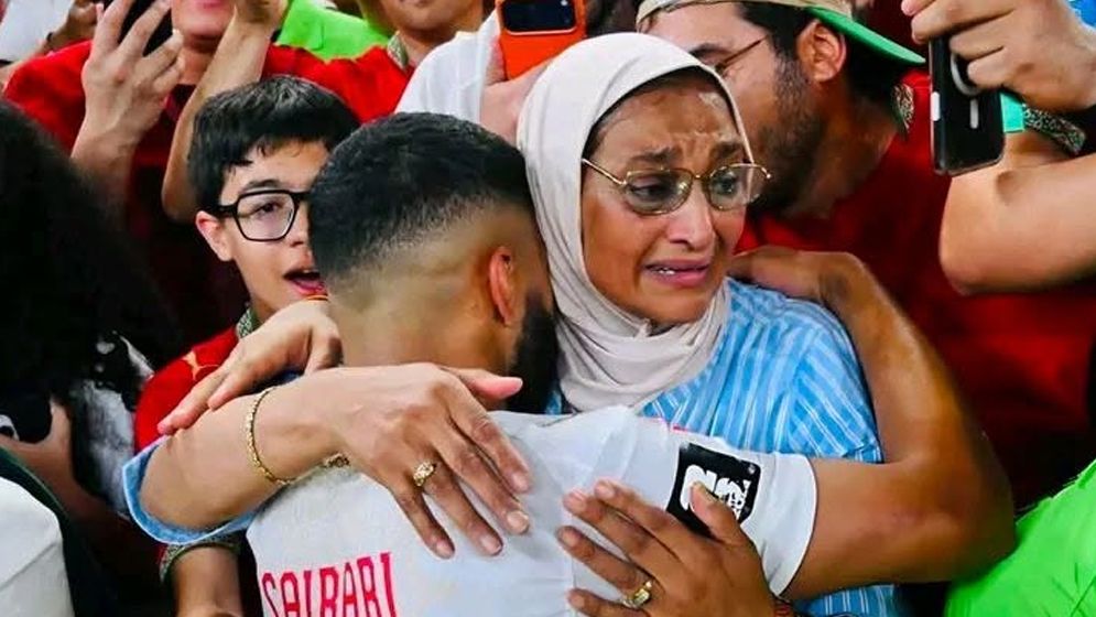 মরক্কোর জয়ে সাইবারির মায়ের সাথে আবেগঘন মুহূর্ত