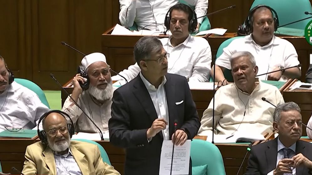 আইন-শৃঙ্খলা উন্নয়নে রাজনৈতিক পরিচয়কে প্রাধান্য না দেওয়ার ঘোষণা