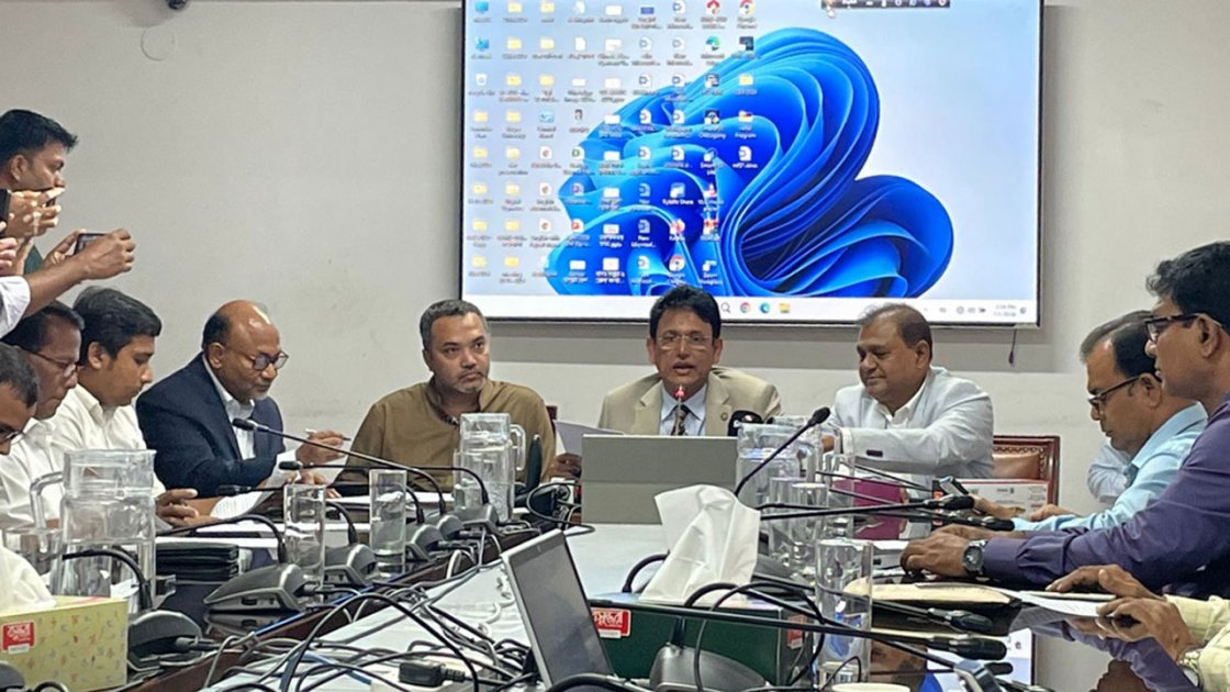 শিক্ষামন্ত্রী: ভুল প্রশ্নে কর্তৃপক্ষ দায়ী থাকবে