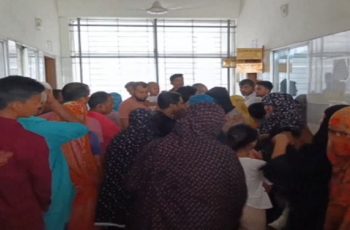টাঙ্গাইল মেডিকেল কলেজে রোগী ভোগান্তি অব্যাহত, প্রতিমন্ত্রীর নির্দেশ অকার্যকর