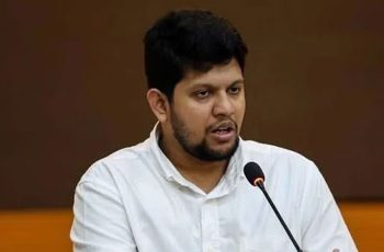 ঢাকা বিশ্ববিদ্যালয়ে অনার্স প্রোগ্রাম বন্ধের প্রস্তাব মাহফুজ আলমের