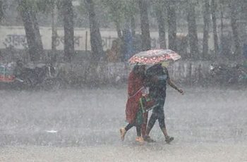 ঢাকাসহ ১৬ জেলায় বজ্রবৃষ্টির ও ঝড়ের পূর্বাভাস