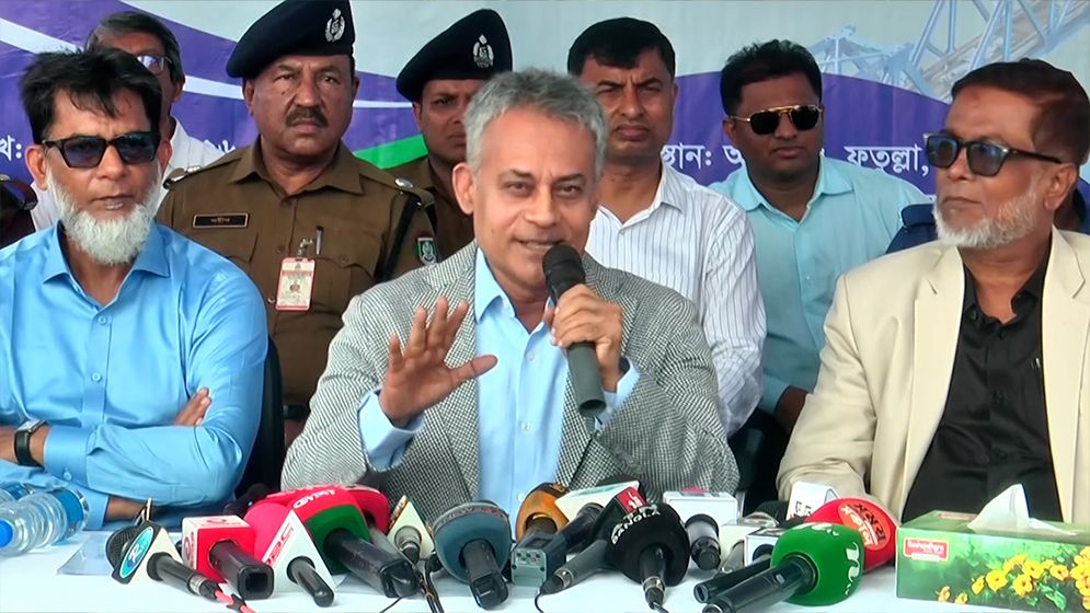 পদ্মা রেলসেতুর মাটি কাটার কাজের ইতিবাচক প্রভাব দাবি মন্ত্রীর