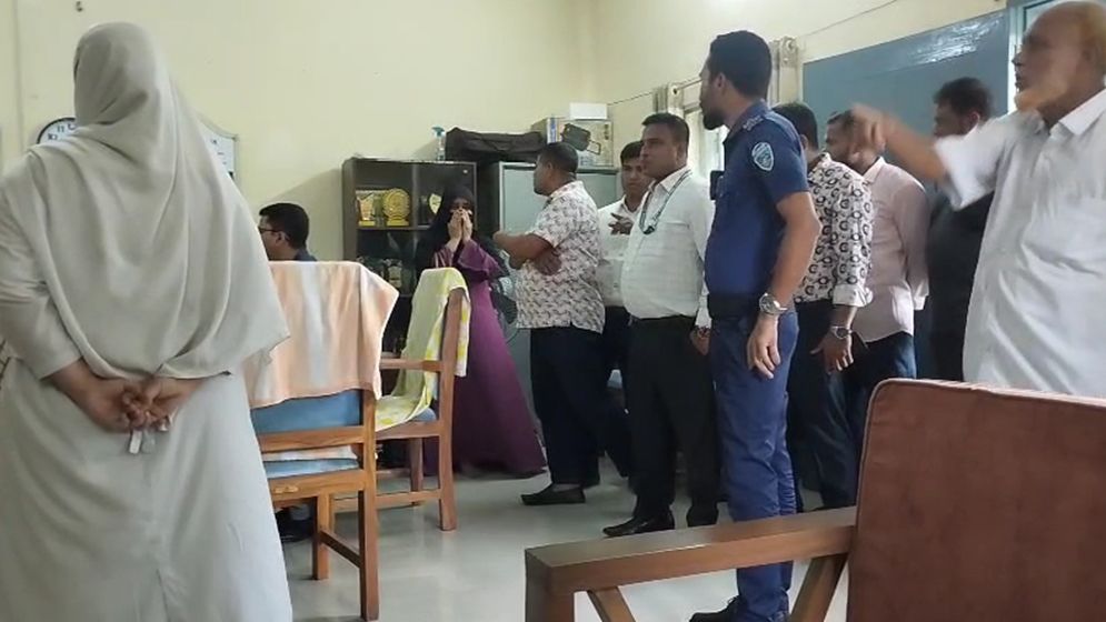 কসবায় ভুয়া প্রবেশপত্রে এইচএসসি পরীক্ষায় ৪০ হাজার টাকা জরিমানা