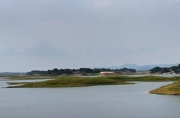 কাপ্তাই হ্রদে পানির স্তর কমে যাওয়ায় উদ্বেগ বাড়ছে