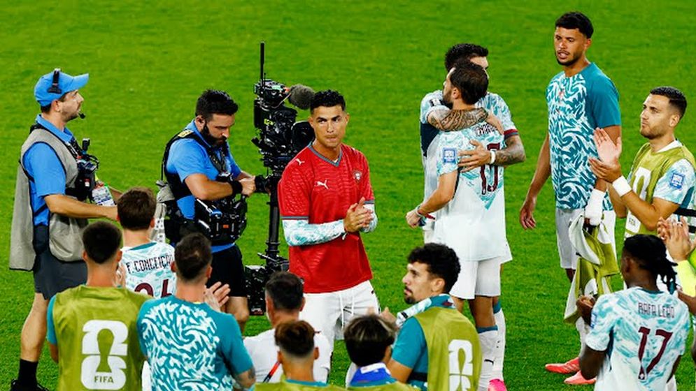 রোনালদোর আবেগঘন ট্রিবিউট: ২১ নম্বর জার্সি পরে স্মরণ দিলেন জোতাকে