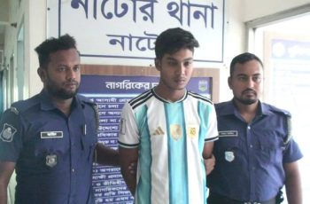 জুয়ার টাকা জোগাড়ে ছিনতাইয়ের নাটক, বিকাশ কর্মী আটক