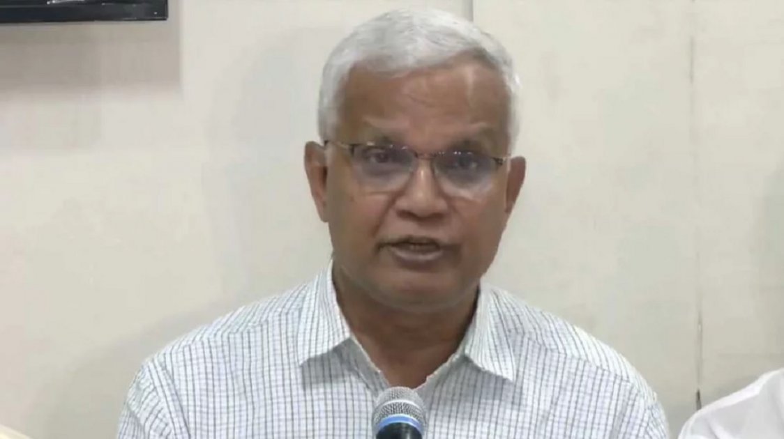 সরকার সুবিধাবঞ্চিতদের ফ্যামিলি কার্ড বিতরণ শুরু করবে