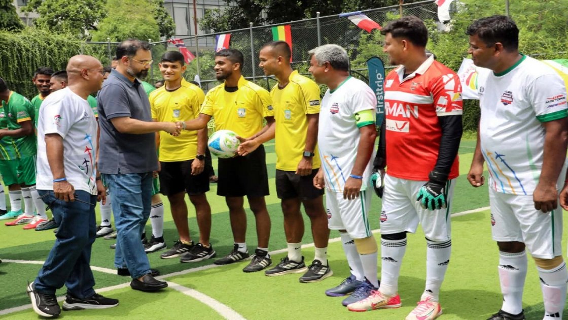 ঢাকায় শুরু হলো প্রথম আন্তর্জাতিক এয়ারলাইন্স ফুটবল চ্যাম্পিয়নশিপ