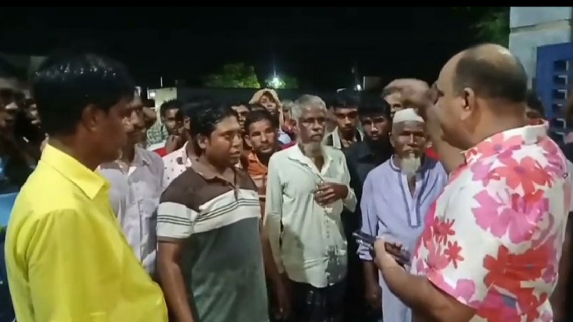 পাবনায় থানায় ঘেরাও, যুবলীগ নেতাকে ছেড়ে দিল পুলিশ