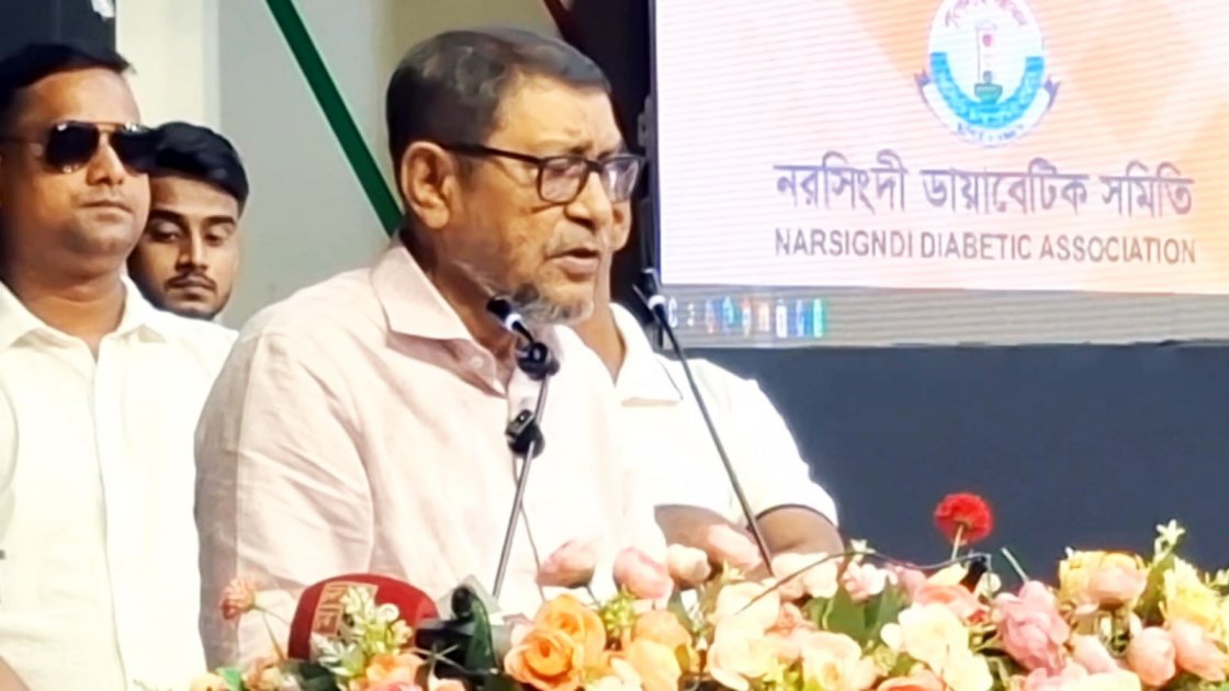 দুর্নীতি ও অবহেলার বিরুদ্ধে কঠোর অবস্থানে স্বাস্থ্যমন্ত্রী