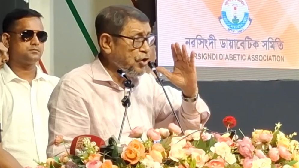 স্বাস্থ্যমন্ত্রী: অবহেলা-দুর্নীতিতে চাকরিচ্যুতি, বদলিতে বিশ্বাসী নই