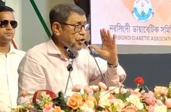 স্বাস্থ্যমন্ত্রী: অবহেলা-দুর্নীতিতে চাকরিচ্যুতি, বদলিতে বিশ্বাসী নই