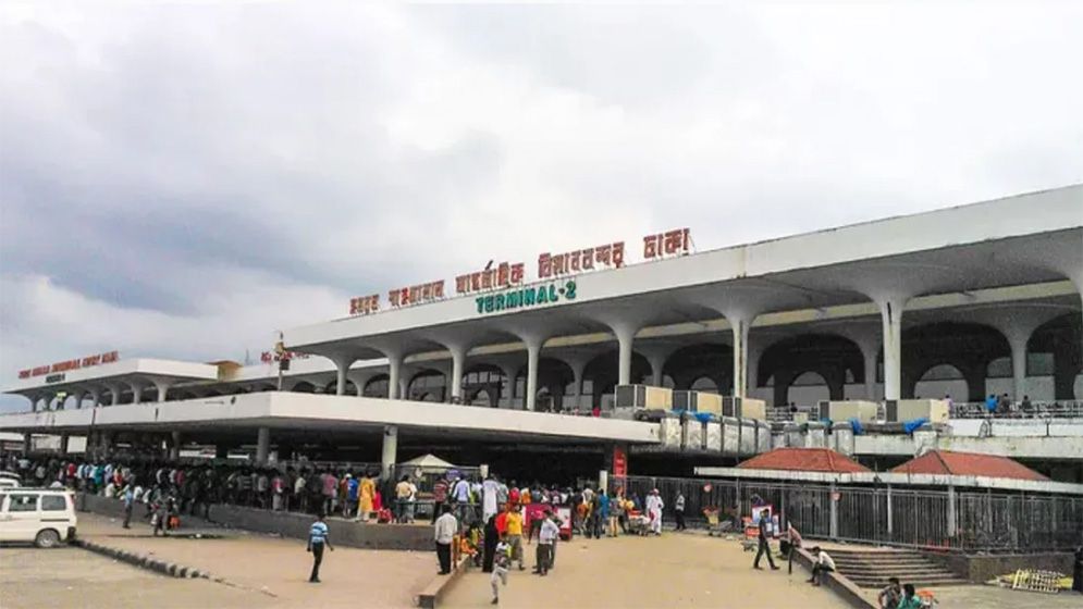 শাহজালাল বিমানবন্দরে অভিযান: ৮২ জন আটক