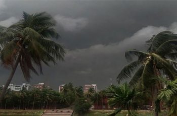 ঢাকাসহ ১৮ জেলায় ঝড়ের আভাস, সতর্কতা জারি