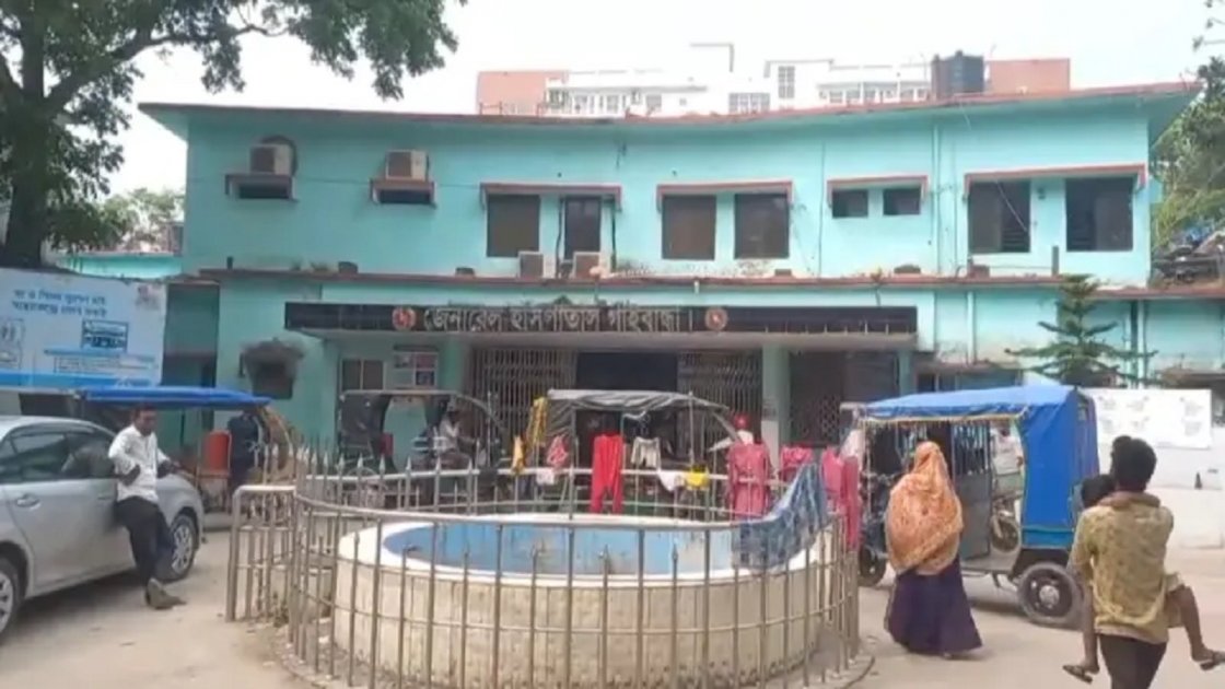 গাইবান্ধা হাসপাতালে মুরগির মাংস বরাদ্দে অনিয়ম ধরা পড়েছে