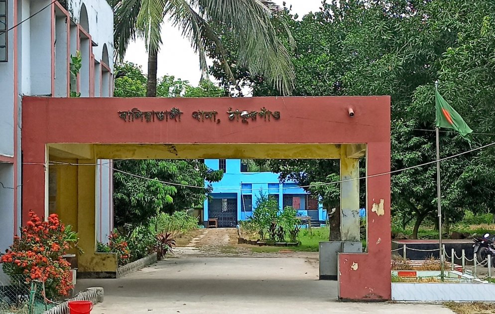 ঠাকুরগাঁওয়ে স্কুলছাত্রীকে তুলে নিয়ে বিয়ের অভিযোগে বাবার আত্মহত্যা