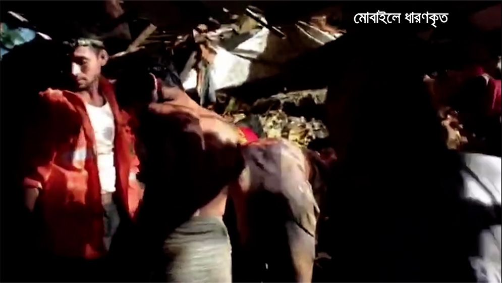 কক্সবাজারে ভারী বৃষ্টিতে পাহাড়ধসে ৯ জনের মৃত্যু