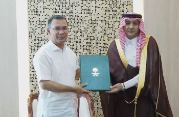 প্রধানমন্ত্রীর সঙ্গে সৌদি রাষ্ট্রদূতের সৌজন্য সাক্ষাৎ