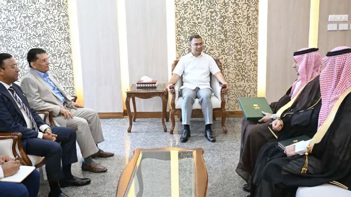 প্রধানমন্ত্রীর সাথে সৌদি রাষ্ট্রদূতের সৌজন্য সাক্ষাৎ