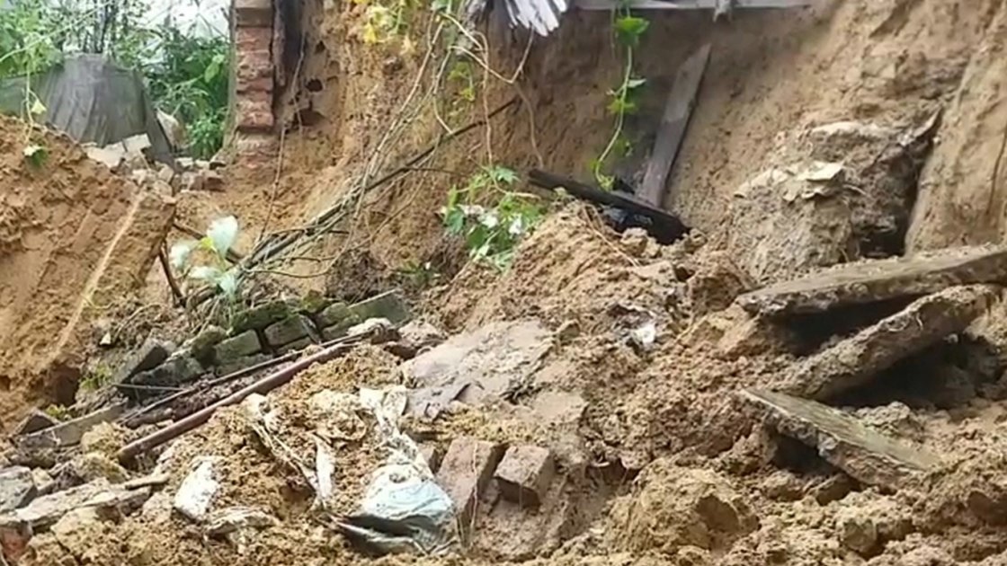 তিন পার্বত্য জেলায় পাহাড়ধসের শঙ্কা, নিরাপদ আশ্রয়ে সরে যাওয়ার নির্দেশ