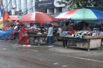ঢাকায় ফুটপাত দখলমুক্তের উদ্যোগ, বাস্তবায়ন এখনও অসম্পূর্ণ