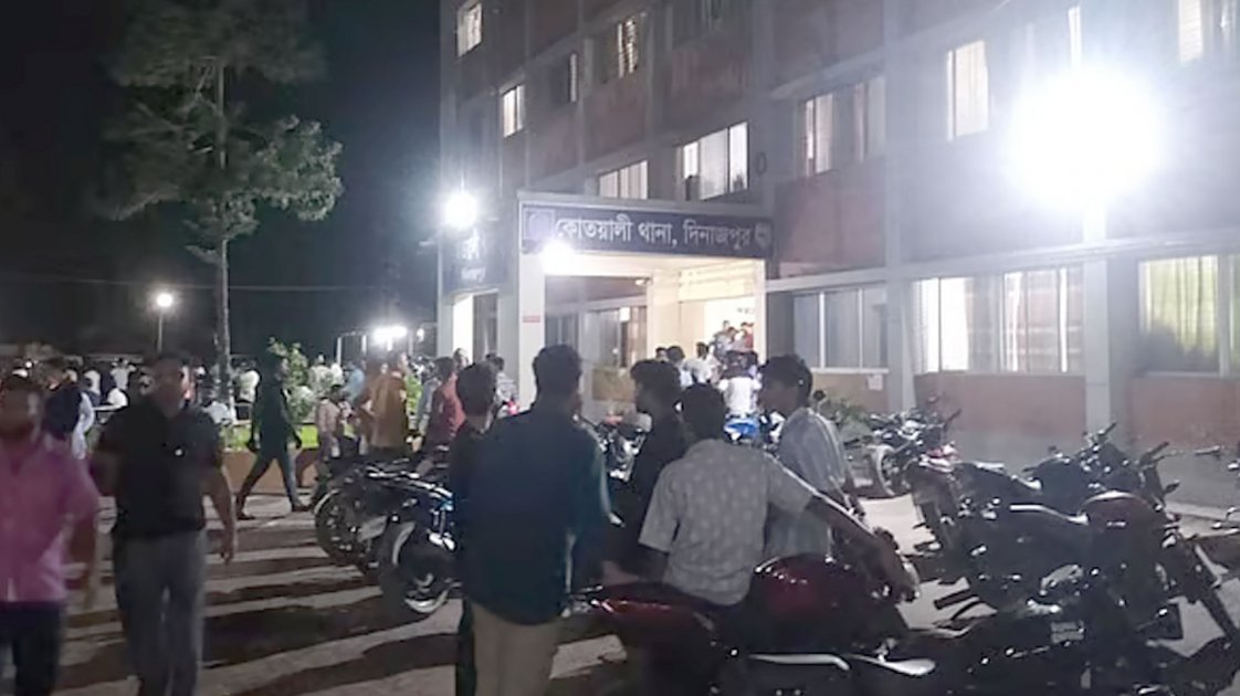 দিনাজপুরে অপহরণ ও চাঁদাবাজির ঘটনায় যুবশক্তির ৫ নেতা গ্রেপ্তার