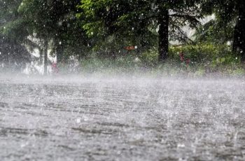 ৬ বিভাগে ভারী বর্ষণের সতর্কতা; চট্টগ্রামে ভূমিধসের শঙ্কা