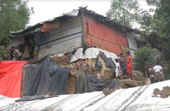 কক্সবাজারে পাহাড়ধসে প্রাণ গেল ১০ রোহিঙ্গার
