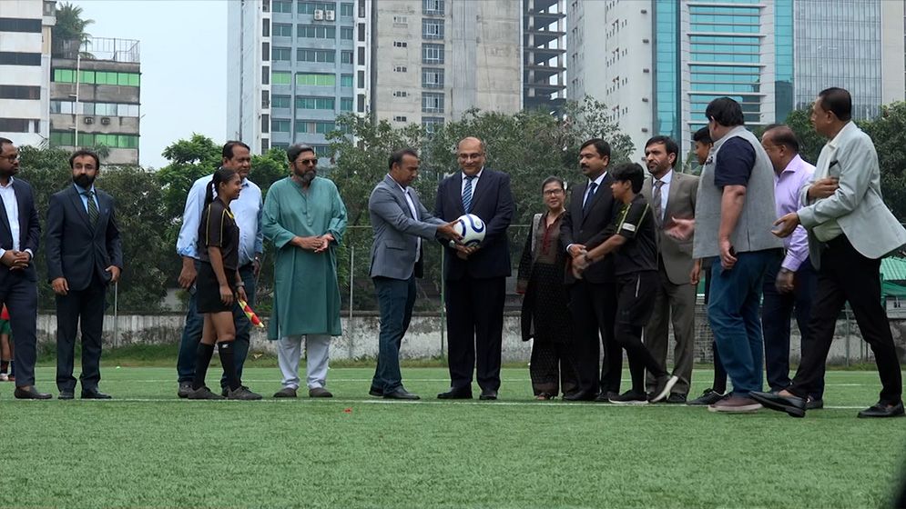 পাকিস্তান থেকে বাফুফেকে ১ হাজার ফুটবল উপহার