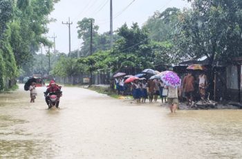 ভারী বৃষ্টির প্রভাবে ১৫ জেলায় স্বল্পমেয়াদি বন্যার পূর্বাভাস