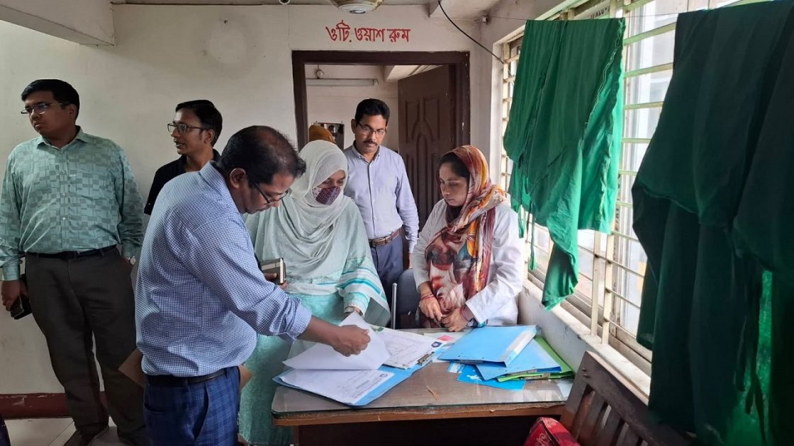 নরসিংদীতে গ্রীন লাইফ হাসপাতালকে ১.৫ লাখ টাকা জরিমানা