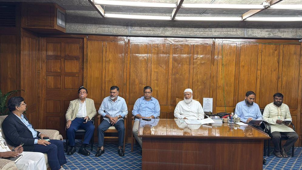 ঢাকা-১৫ আসনের উন্নয়ন নিয়ে বিরোধীদলীয় নেতার সঙ্গে সভা