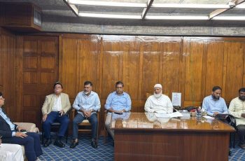 ঢাকা-১৫ আসনের উন্নয়ন নিয়ে বিরোধীদলীয় নেতার সঙ্গে সভা