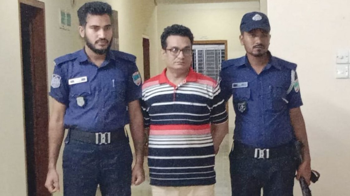বেনাপোলে সেচ্ছাসেবক লীগ নেতা শাহরিয়ার করিম গ্রেপ্তার