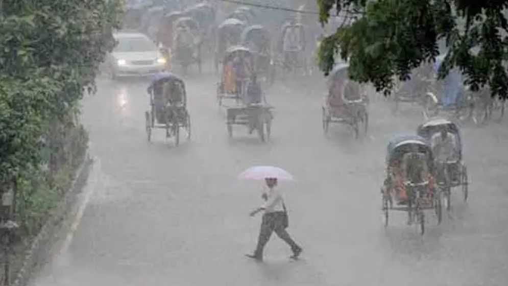 ৮ বিভাগে ভারী বৃষ্টির পূর্বাভাস, ঢাকা-চট্টগ্রামে জলাবদ্ধতার শঙ্কা