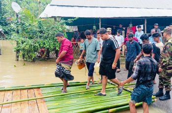 সেনাবাহিনীর সহায়তায় আটকে পড়া ৮০ পর্যটক উদ্ধার