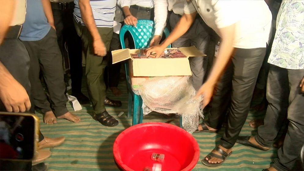 রংপুরে ১৬ হাজার ট্যাপেন্টাডল ট্যাবলেটসহ ২ জন গ্রেফতার