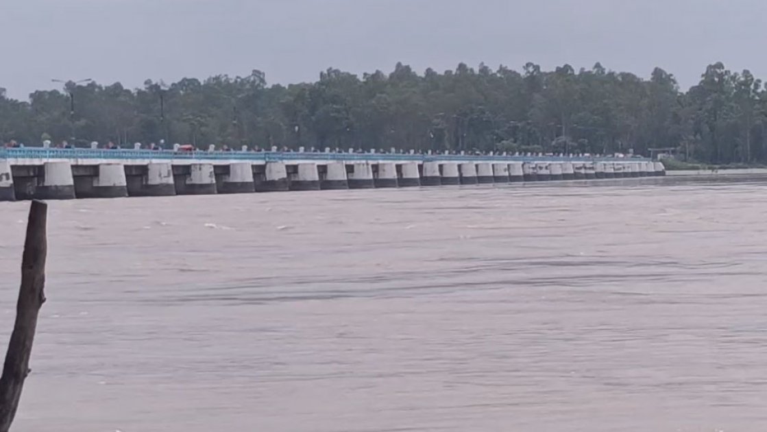 তিস্তার পানি বিপৎসীমার নিচে, স্বল্পমেয়াদি বন্যার শঙ্কা