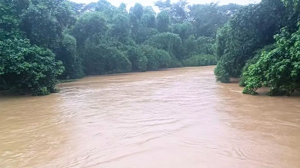 দেশের ৫ নদীর পানি বিপৎসীমার উপরে প্রবাহিত