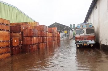 বেনাপোল বন্দরে জলাবদ্ধতায় কোটি টাকার পণ্য ক্ষতিগ্রস্ত