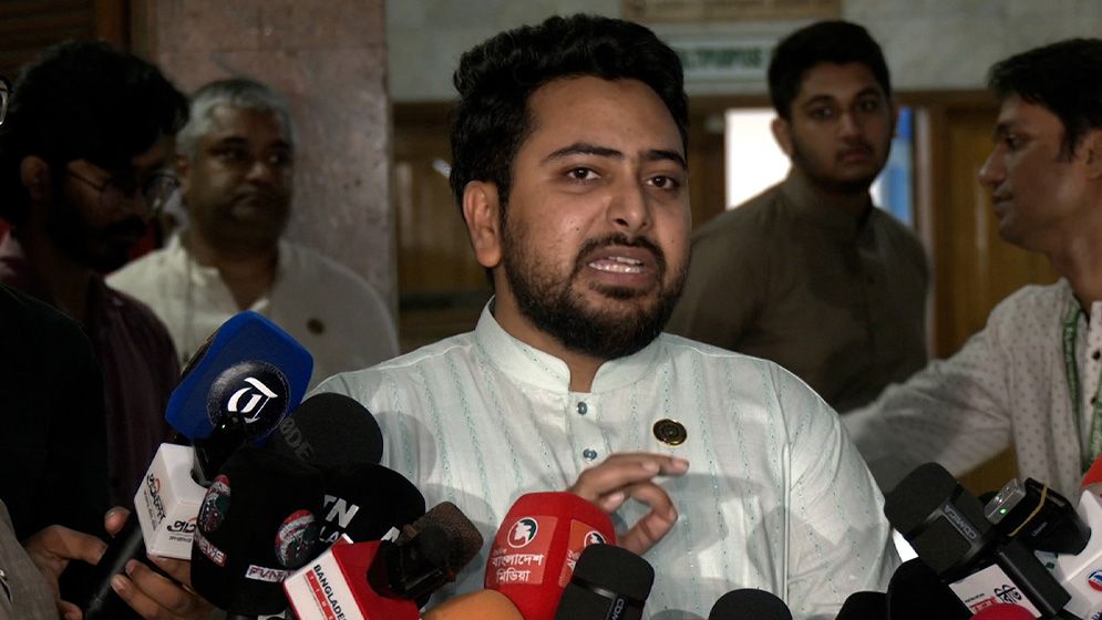 শেখ হাসিনা দেশে ফিরবেন ফাঁসির রায় কার্যকর করতে: নাহিদ ইসলাম
